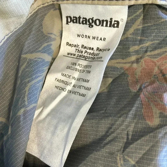 Patagonia Hawaiian board floral  shorts - Picture 7 of 8